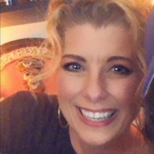 Meet your Posher, Sherry